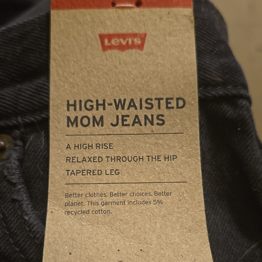 Levi's Black High-Waisted Jeans